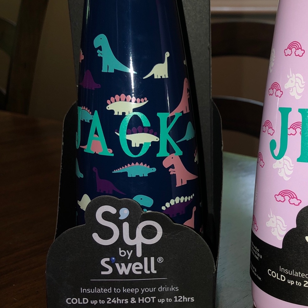 Sip by S’ well insulated bottle 10oz Dino Days CAN BE PERSONALIZED